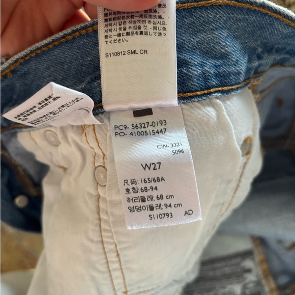 Levi’s 501 Jean shorts - Picture 9 of 9